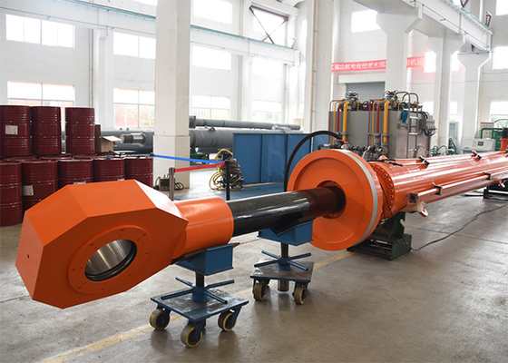 Aangepaste hydraulische cilinder   1.2m diameter, 16m slag
